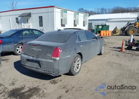 2017 Chrysler 300C z USA, uszkodzony, nr VIN 2C3CCAEGXHH663376